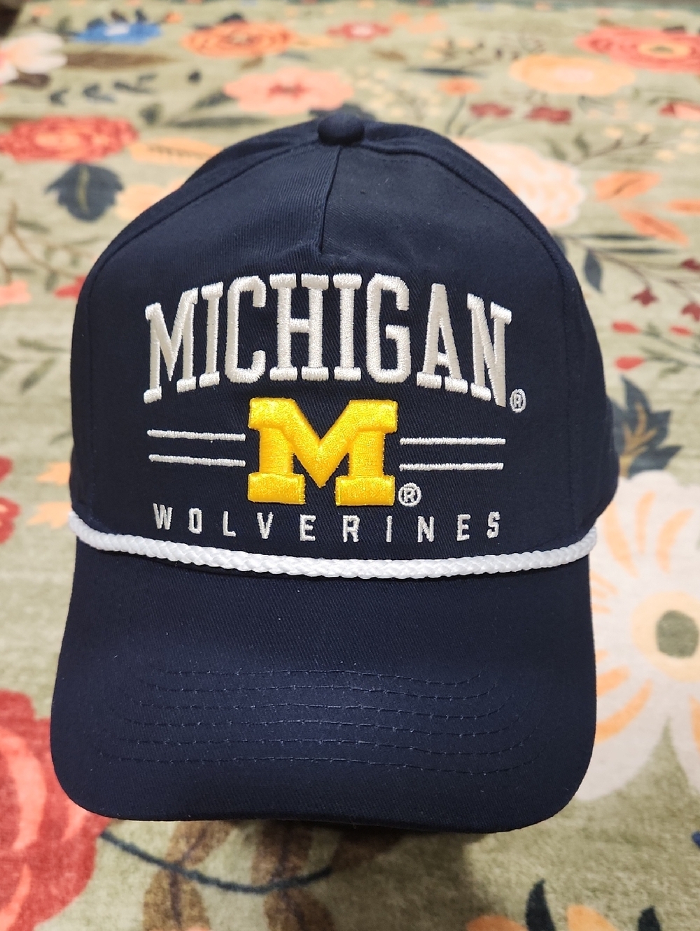 MICHIGAN WOLVERINES Navy Blue Snapback